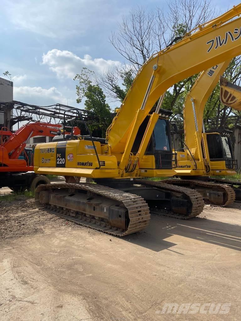 Komatsu PC 220-8 Excavadoras de cadenas