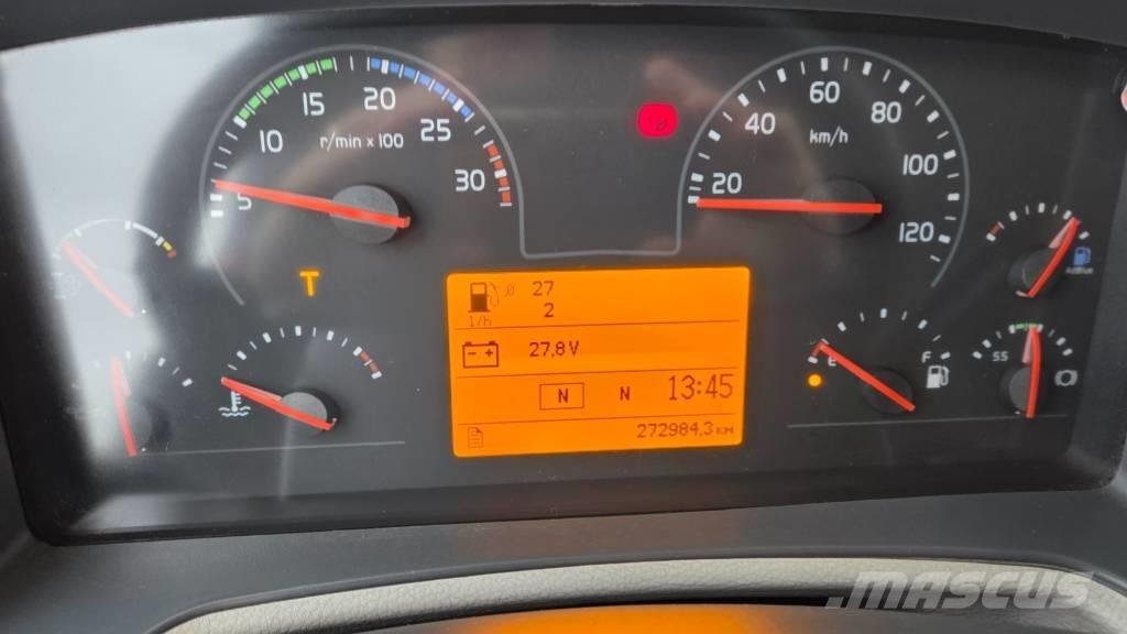 Volvo FL250 4X2 Camiones portamaquinaria