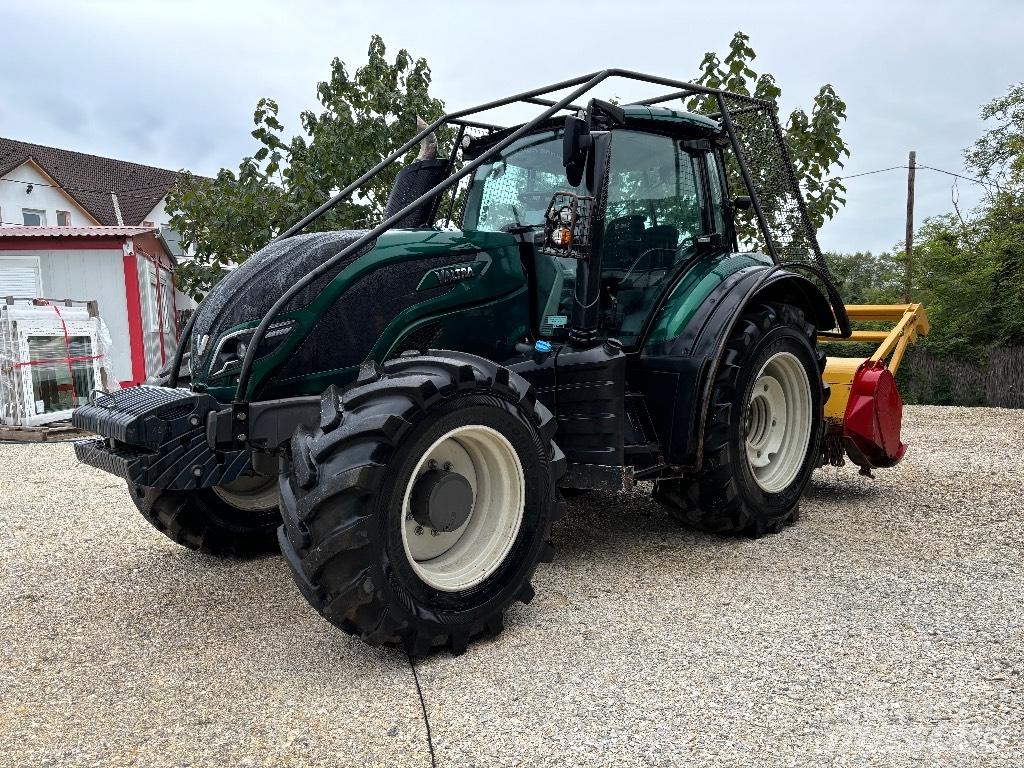 Valtra T 174 Tractores