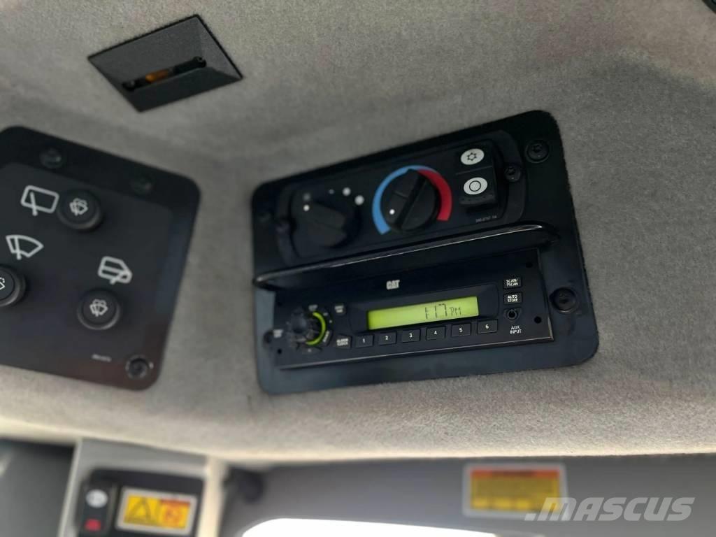 CAT 140M Motoniveladoras