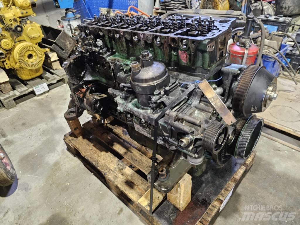 Volvo D8J Motores