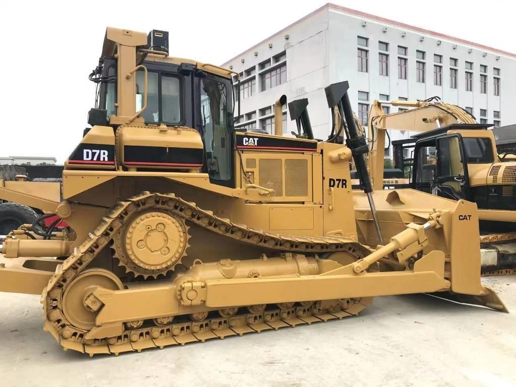 CAT D 7 R Buldozer sobre oruga