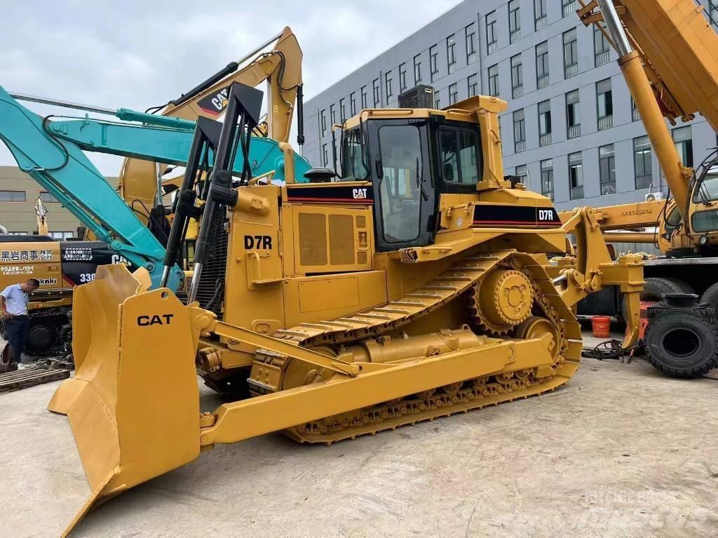 CAT D 7 R Buldozer sobre oruga