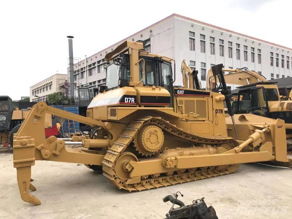 CAT D 7 R Buldozer sobre oruga