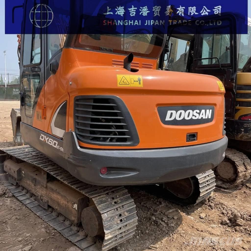 Doosan DX 60 Excavadoras de cadenas
