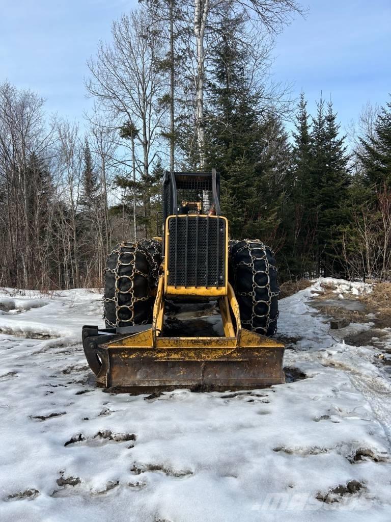 John Deere 640 D Arrastrador de troncos