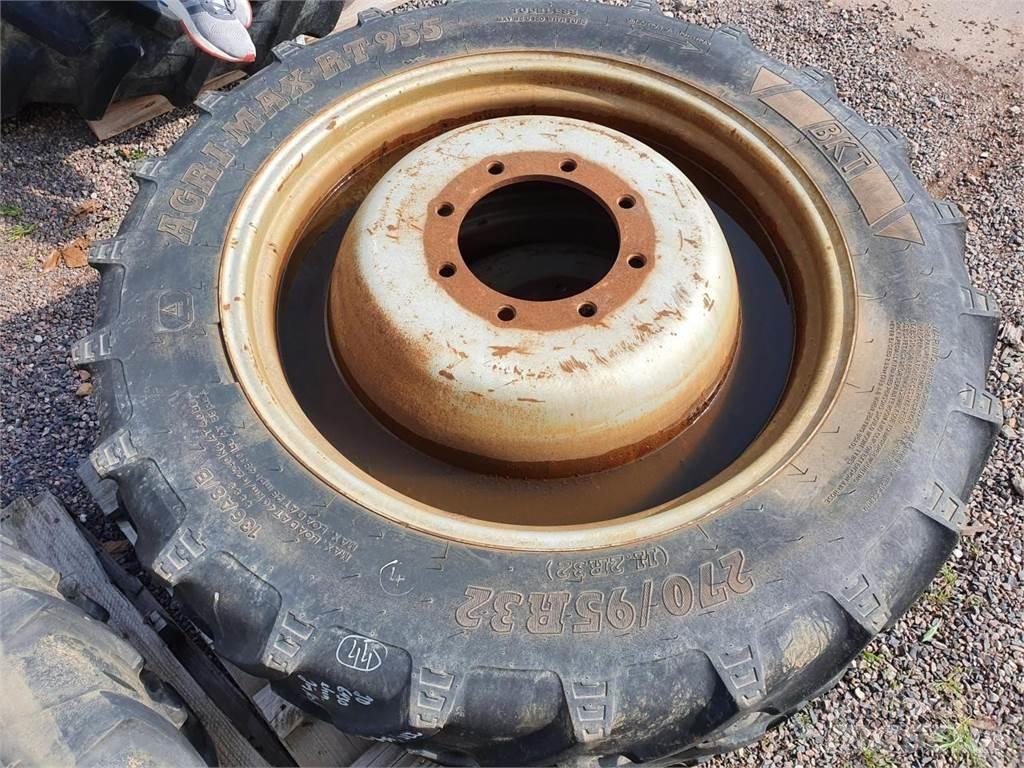 BKT 270/95R32 x2 Neumáticos, ruedas y llantas
