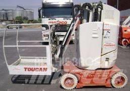Grove Toucan 1100 C Ascensores de personal y montacargas de acceso