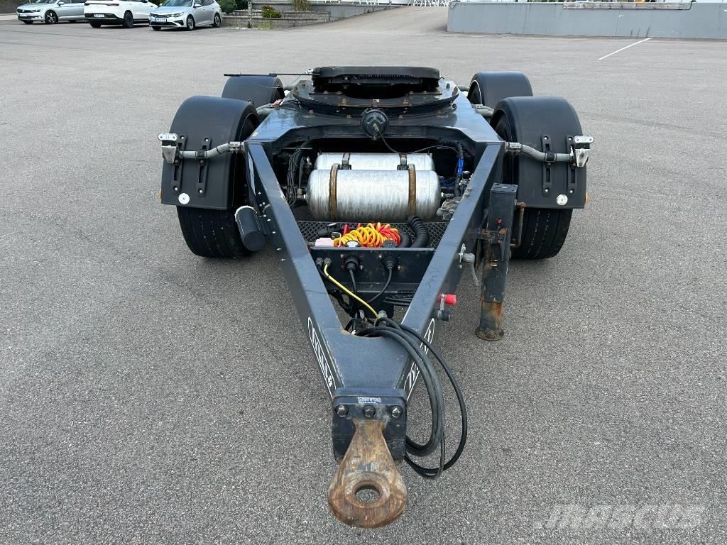 Tyllis Dolly, EGD34J Carretillas