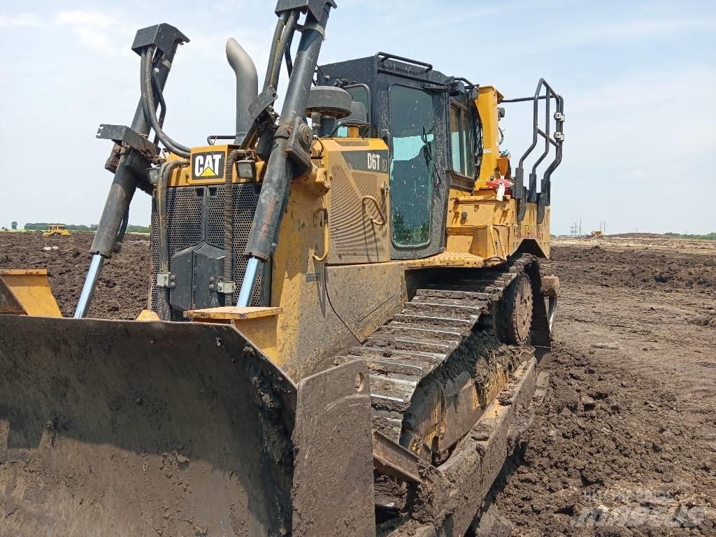 CAT D 6 T XL Buldozer sobre oruga