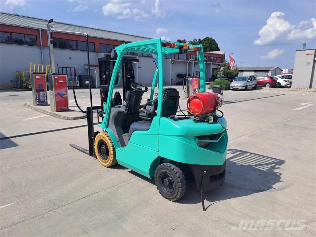 Mitsubishi FG25N Carretillas LPG
