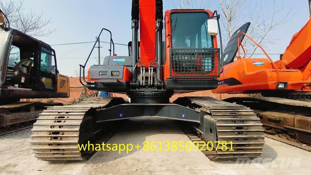 Doosan DX 225 Excavadoras de cadenas