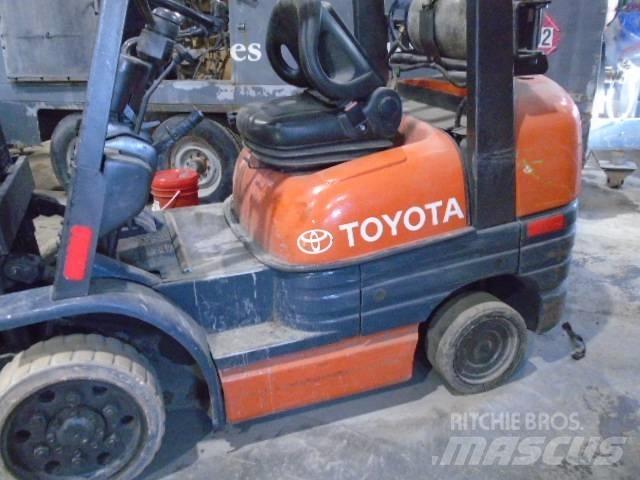 Toyota 52-6 FG U 30 Carretillas elevadoras todo terreno