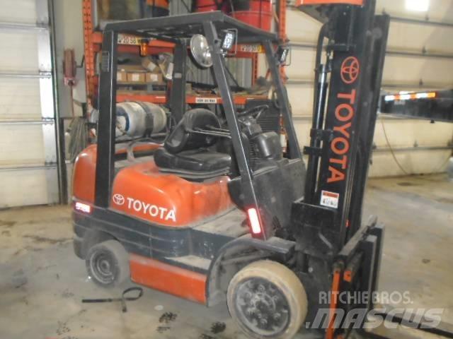 Toyota 52-6 FG U 30 Carretillas elevadoras todo terreno