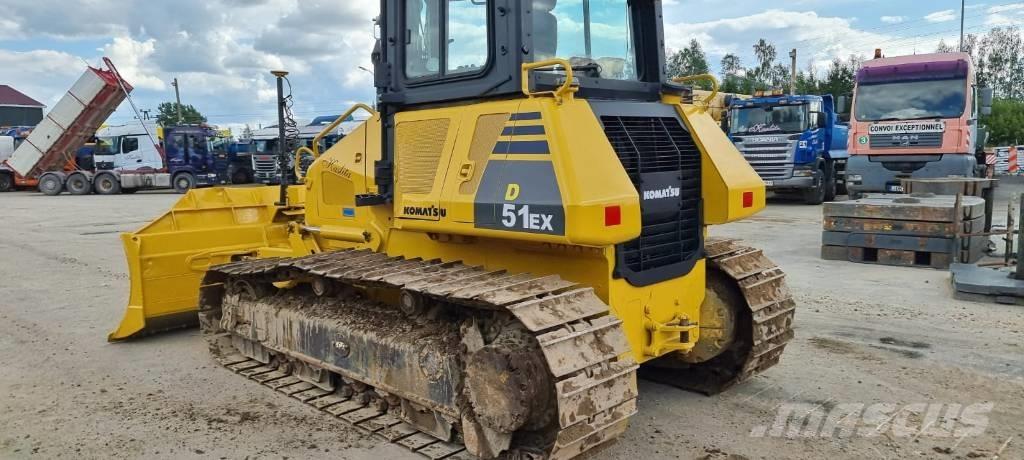 Komatsu D 51 EX-22 Buldozer sobre oruga