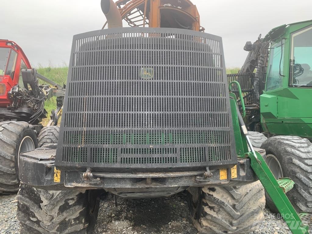 John Deere 1110 E Cabinas e interior