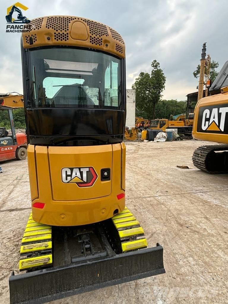 CAT 302 Mini excavadoras < 7t