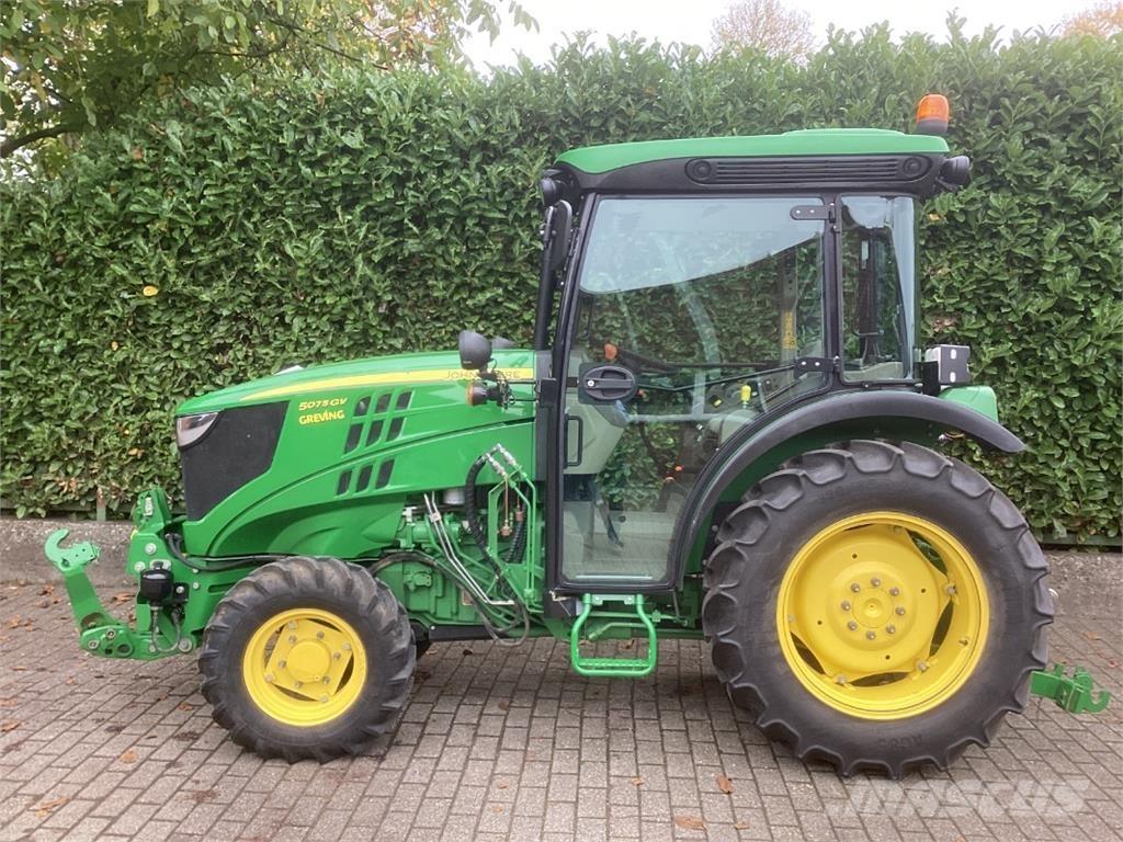John Deere 5075GV Tractores