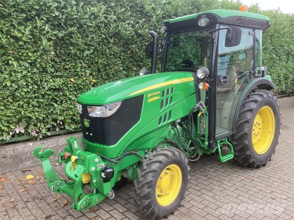 John Deere 5075GV Tractores