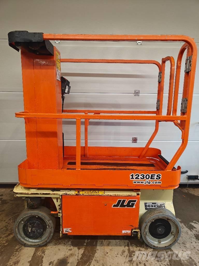 JLG 1230 ES Ascensores de personal y montacargas de acceso