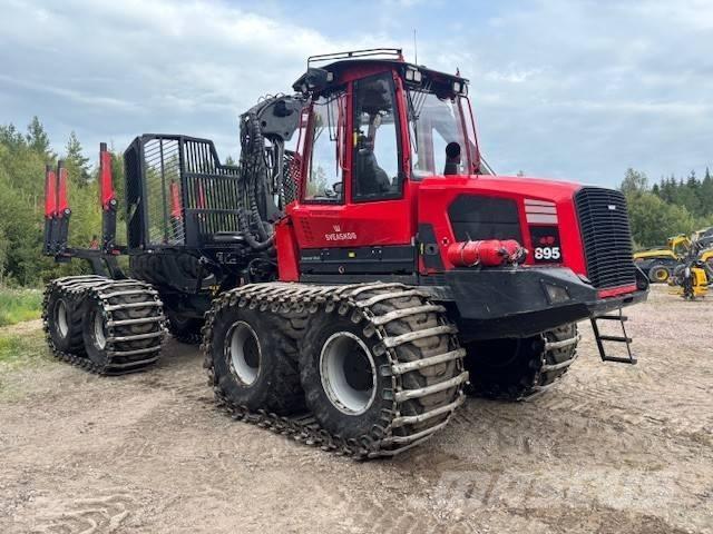 Komatsu 895 Autocargadoras