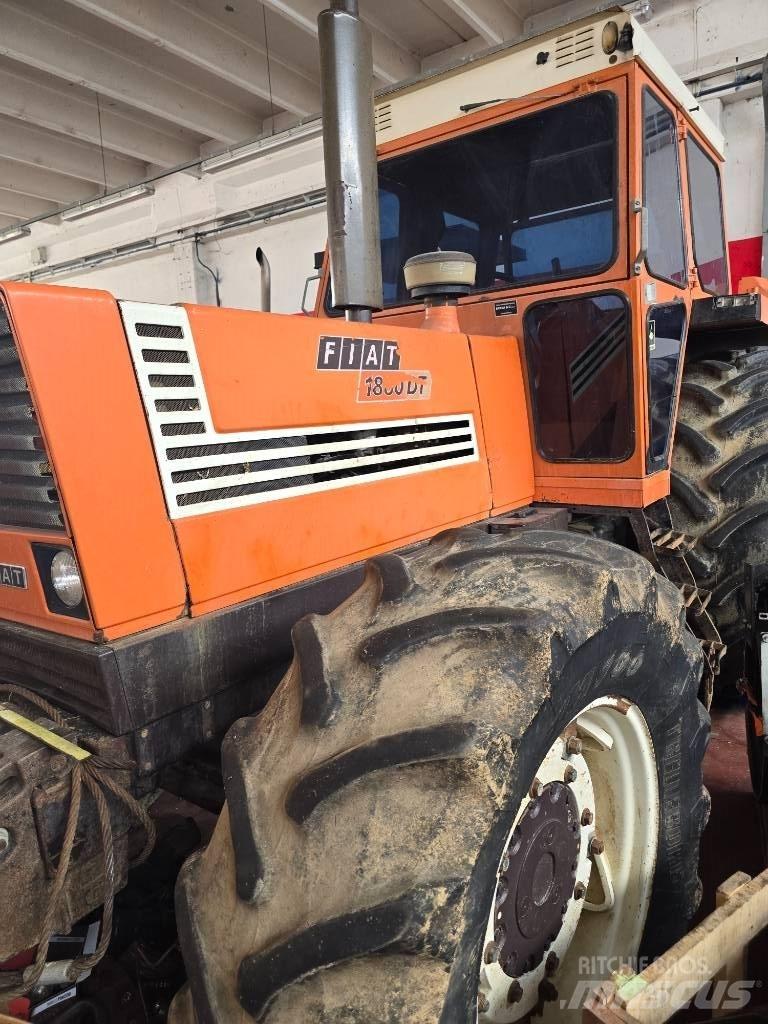 Fiat-Hitachi 1880 DT Tractores