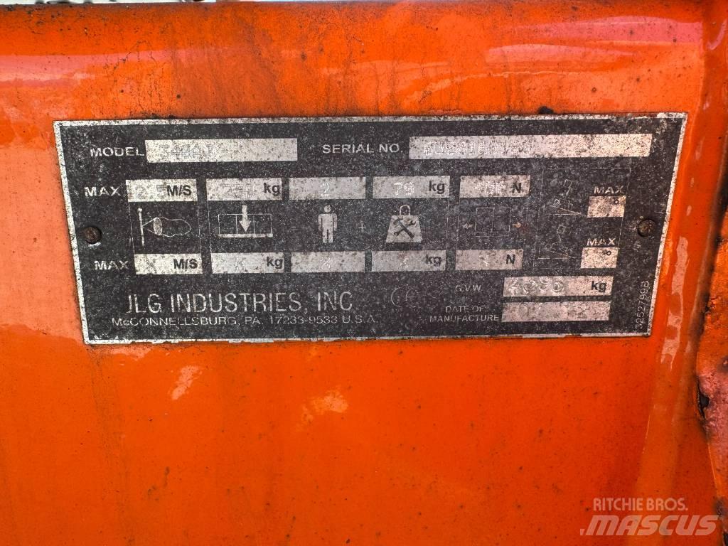 JLG 340AJ Plataforma de trabajo articulada