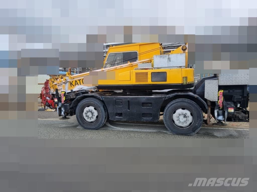 Kato MR 100 Grúas autopropulsadas