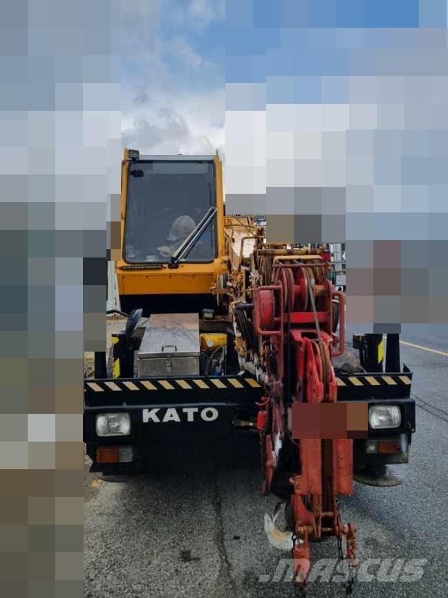 Kato MR 100 Grúas autopropulsadas