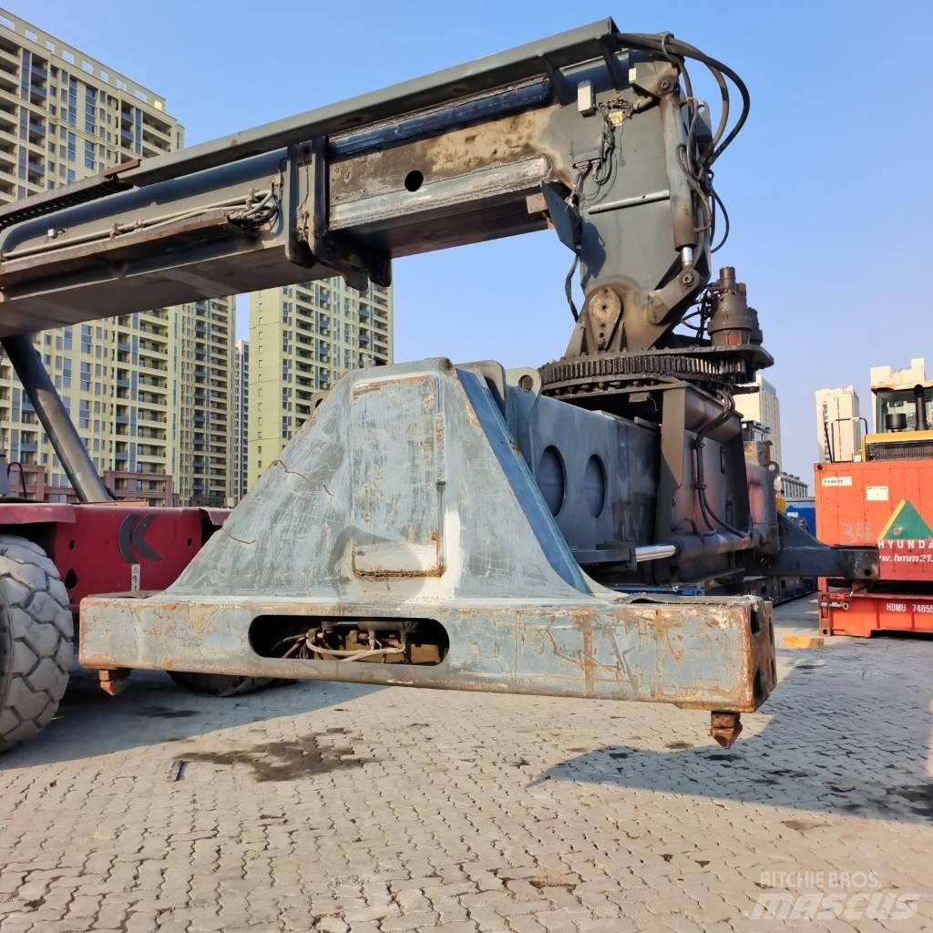 Kalmar DRD450 Manipulador de contenedores