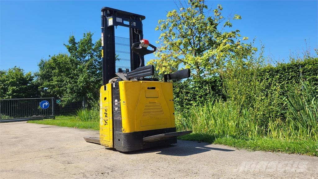 Yale MS15X 2017 Apiladores eléctricos autopropulsados