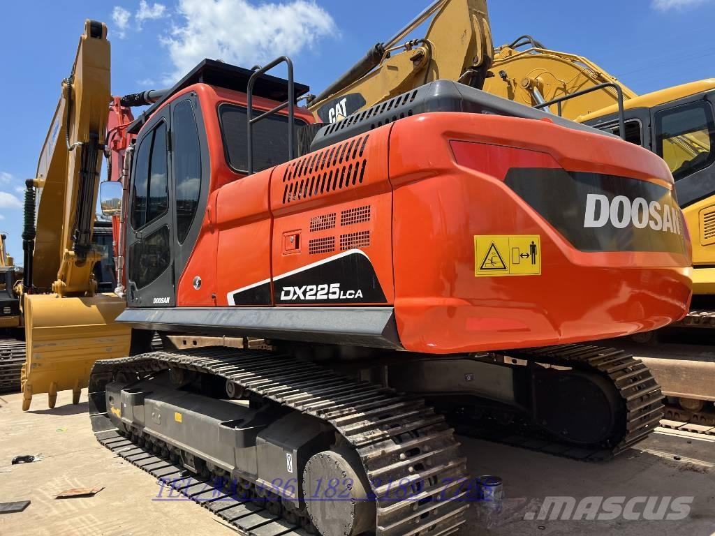 Doosan DX225 Excavadoras de cadenas