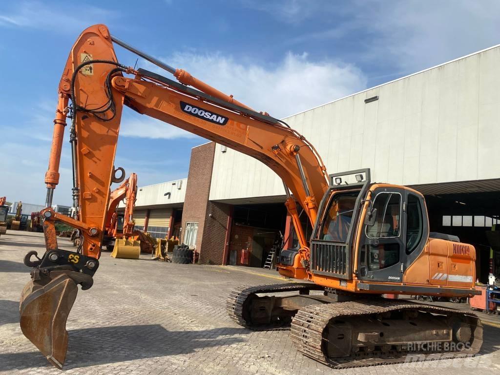 Doosan DX 180 LC Excavadoras de cadenas