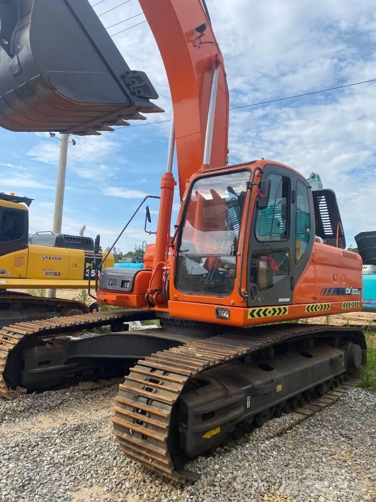 Doosan DX 300 LC Excavadoras de cadenas