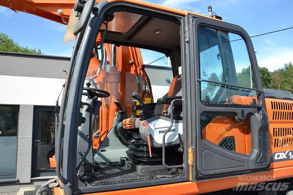 Doosan DX 140 W Excavadoras de ruedas