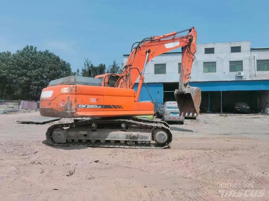 Doosan DX 260 Excavadoras de cadenas