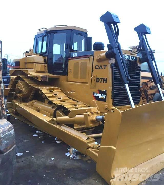 CAT D7H Buldozer sobre oruga
