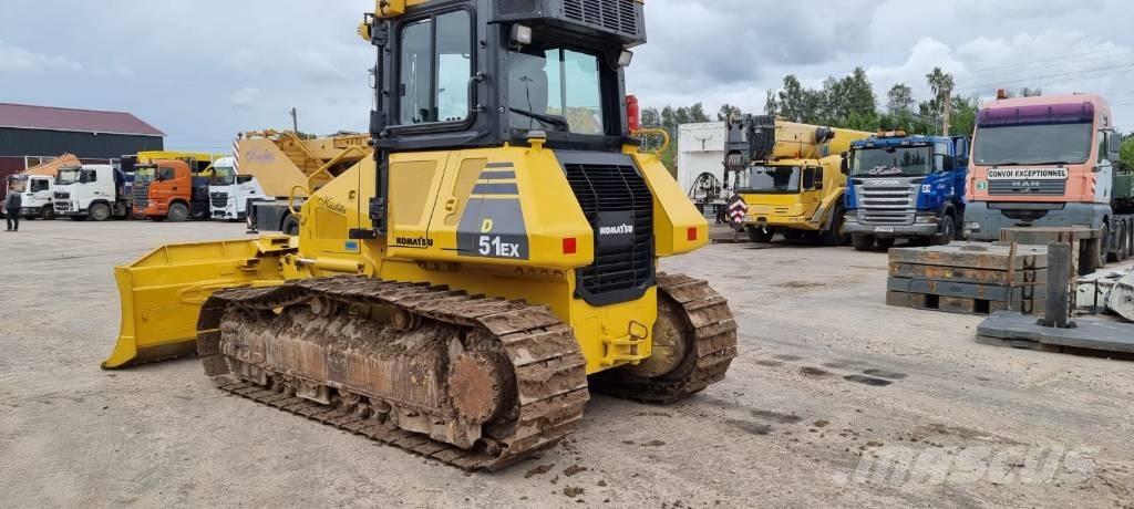 Komatsu D 51 EX-22 Buldozer sobre oruga