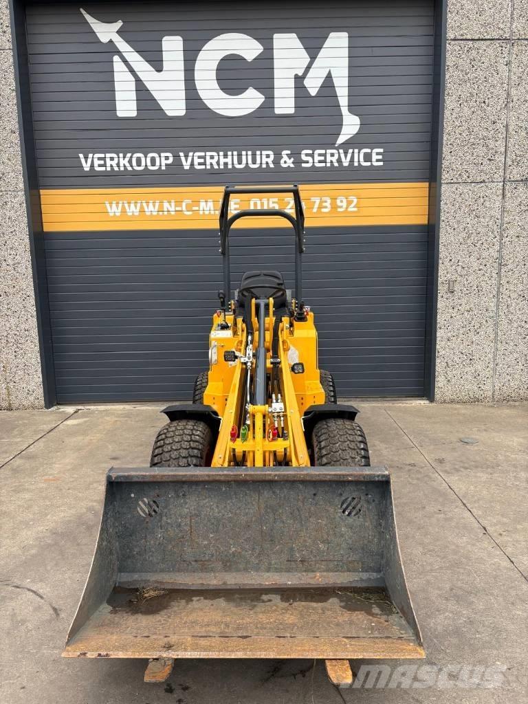 Knikmops KM 130 Cargadoras sobre ruedas