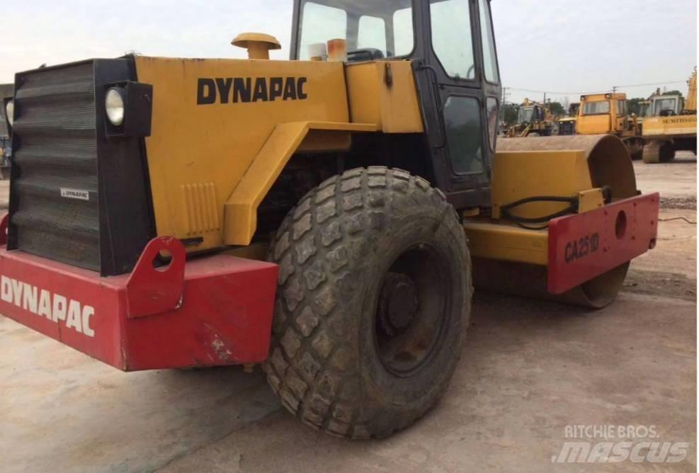 Dynapac CA 251 D Rodillos de un solo tambor