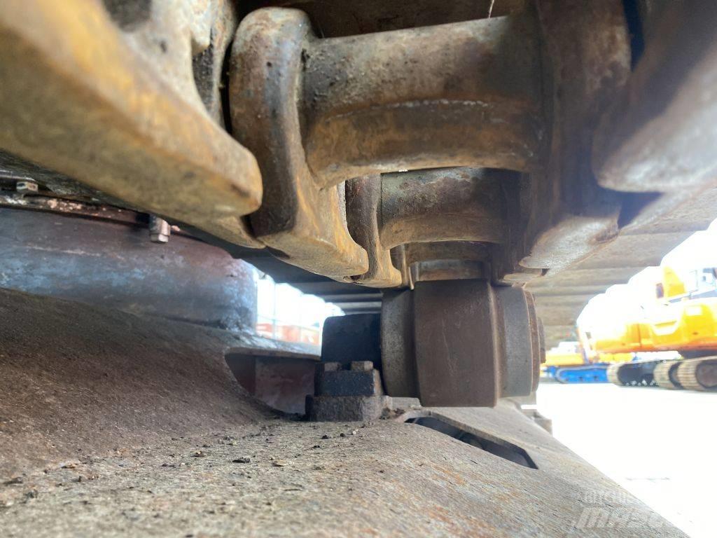 Hitachi EX 150 LC 5 Excavadoras de cadenas