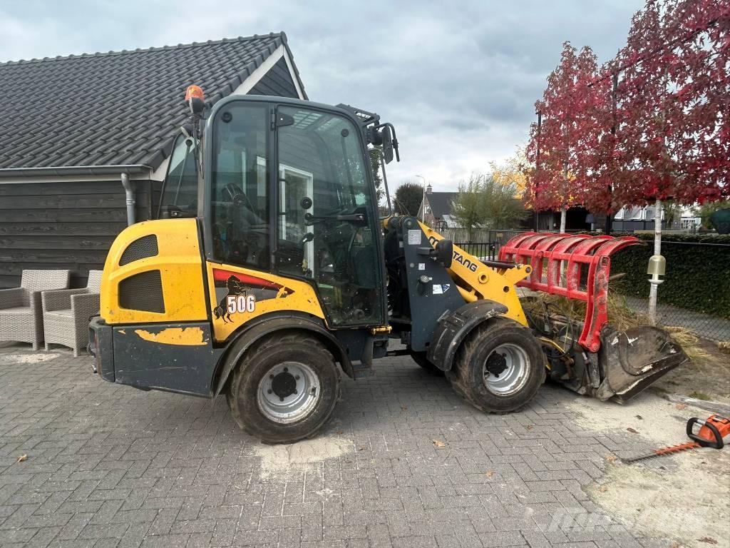 Mustang AL 506 Cab Cargadoras multifunción