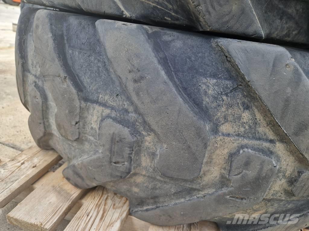Manitou MT 1335 1440 Neumáticos, ruedas y llantas