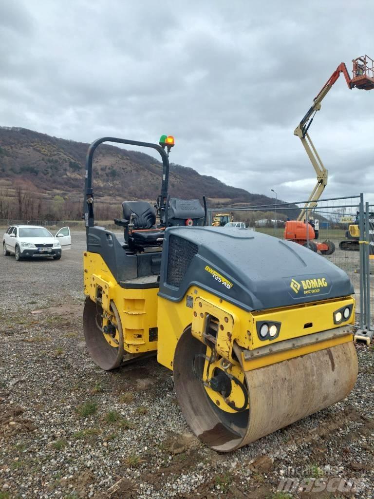 Bomag BW 135 AD-5 Rodillos de doble tambor