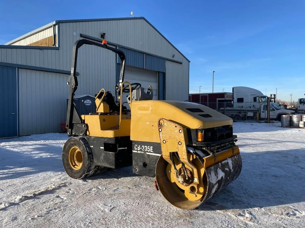 CAT CB 335 E Rodillos de doble tambor