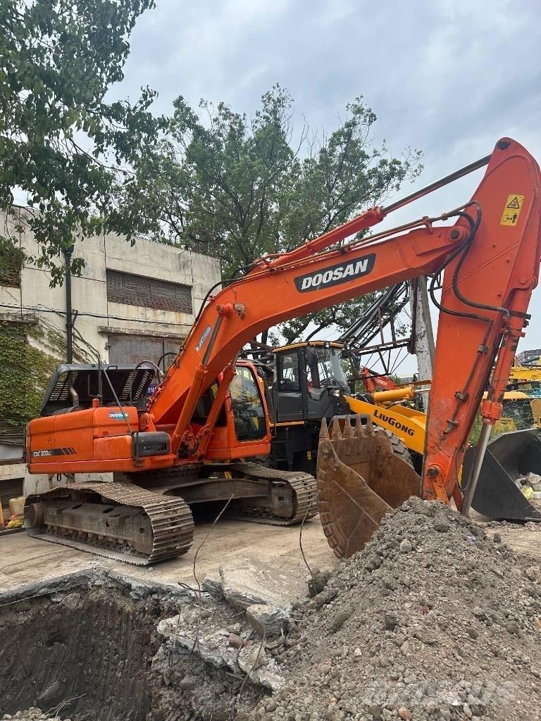 Doosan DX300 Excavadoras de cadenas