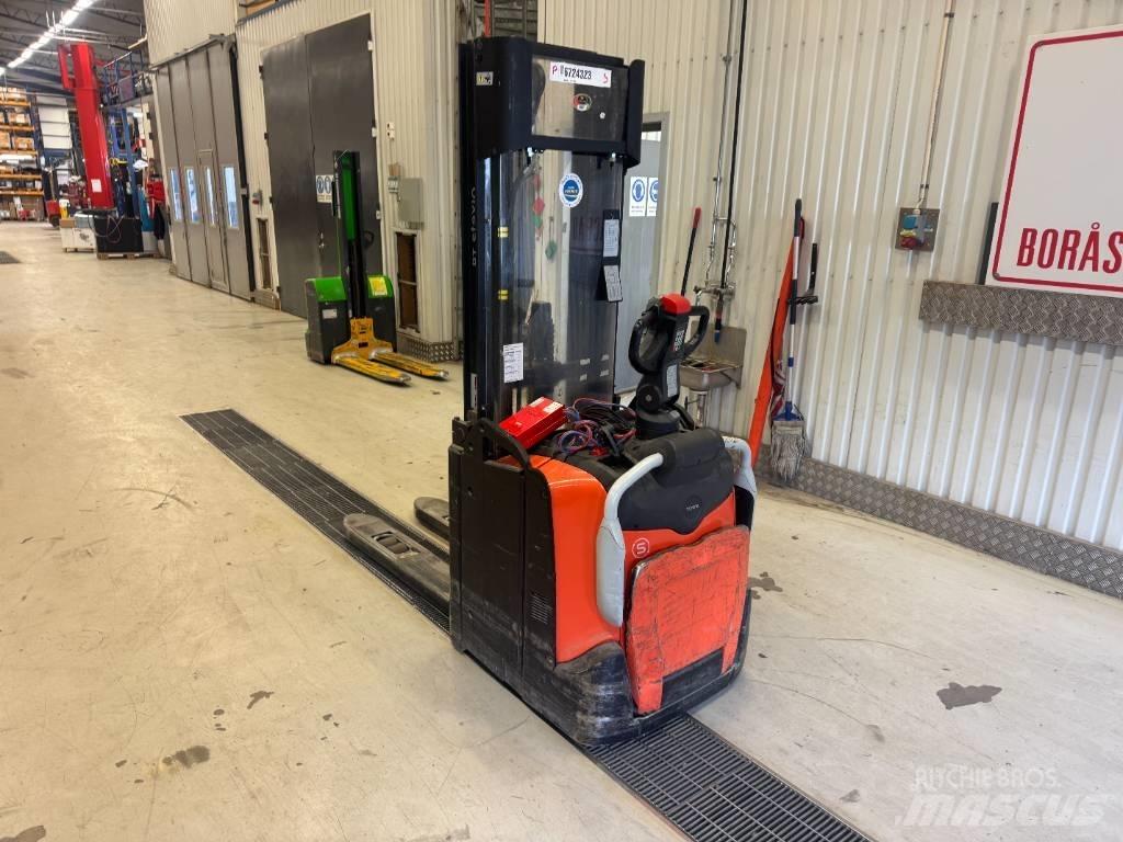 BT Toyota SPE 120 L Apiladores eléctricos