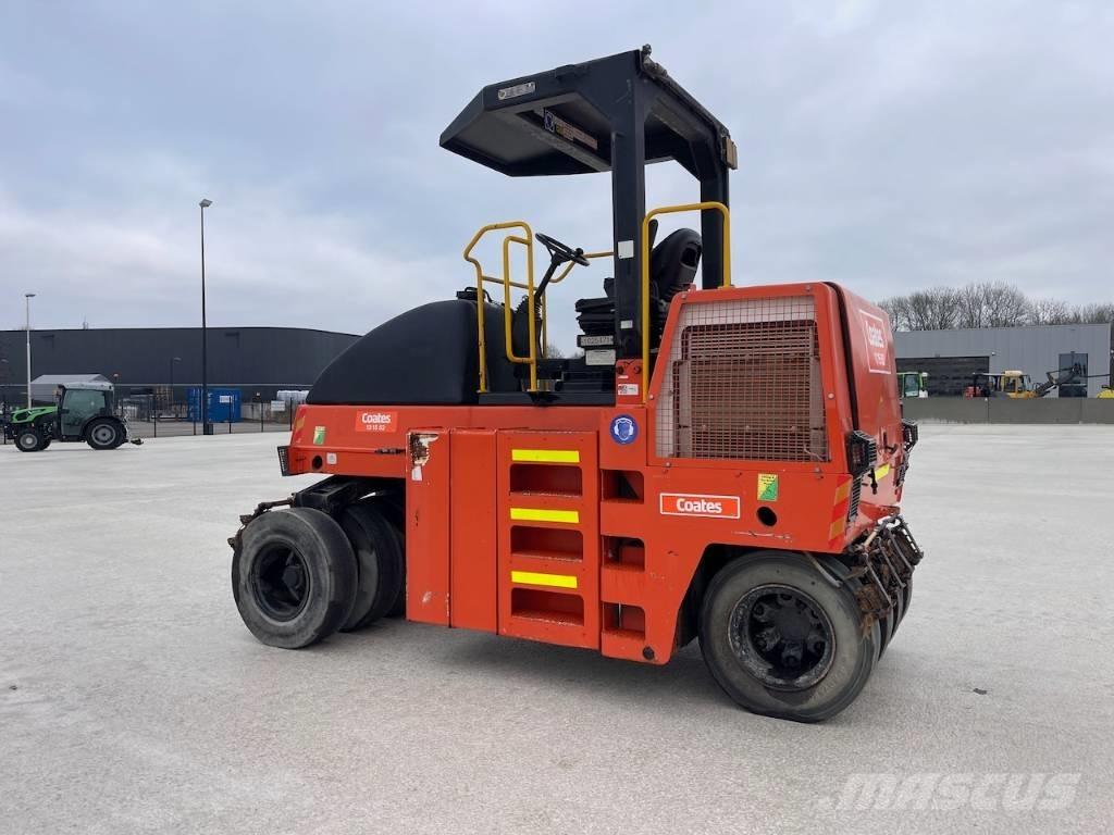 Dynapac CP 142 Rodillos sobre neumáticos