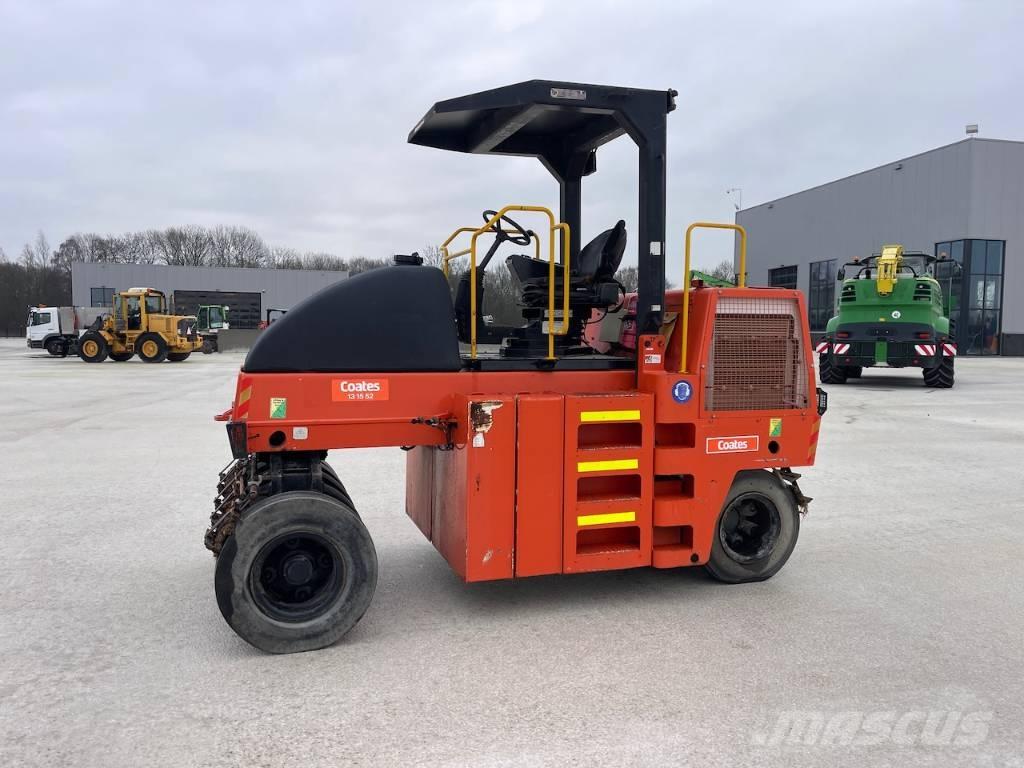 Dynapac CP 142 Rodillos sobre neumáticos