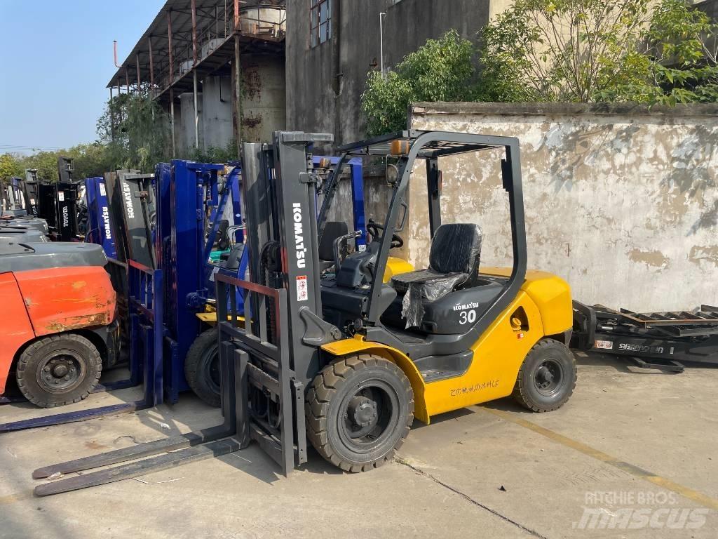 Komatsu 3 T Carretillas telescópicas